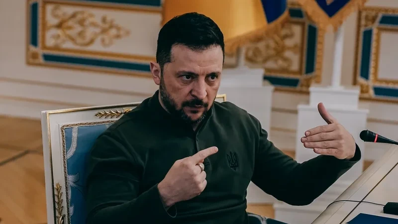 Zelenski: "Rusiya yaxın günlərdə Ukraynaya kütləvi hücum edə bilər"