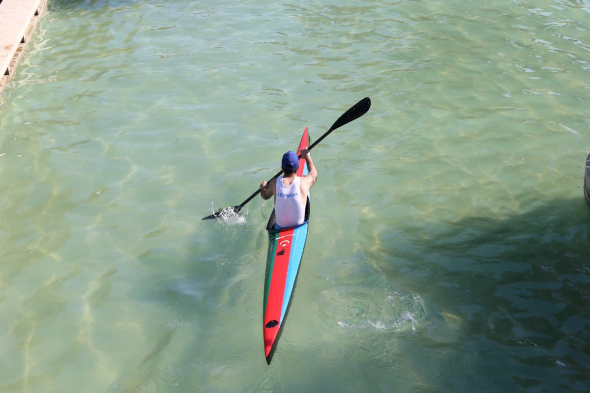 İlham Əliyev: Gələcəkdə Sərsəng su anbarında da avarçəkmə üzrə yarışlar keçirilə bilər