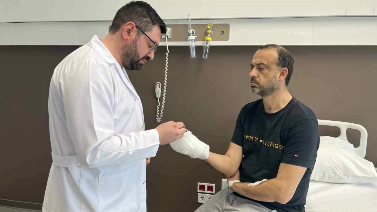 Barmağını buz paketinə qoyub Türkiyəyə gəldi - FOTO