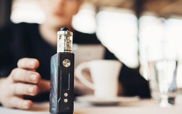 Azərbaycanda elektron siqaretlərin istifadəsi qadağan edilir