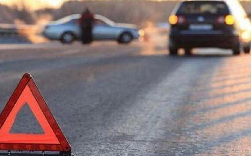 Beyləqanda avtomobil aşıb ölən və yaralılar var