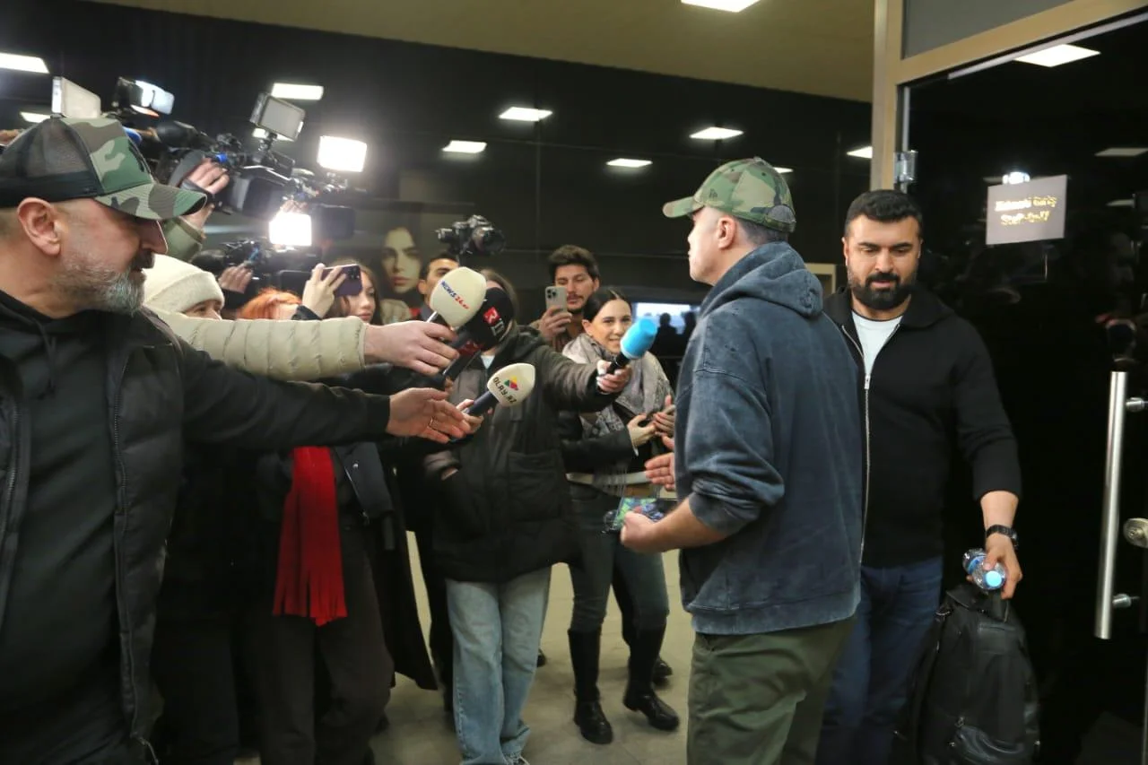 Özcan Dəniz Bakıda — “Özümü çox yaxşı hiss edirəm” -FOTOLAR