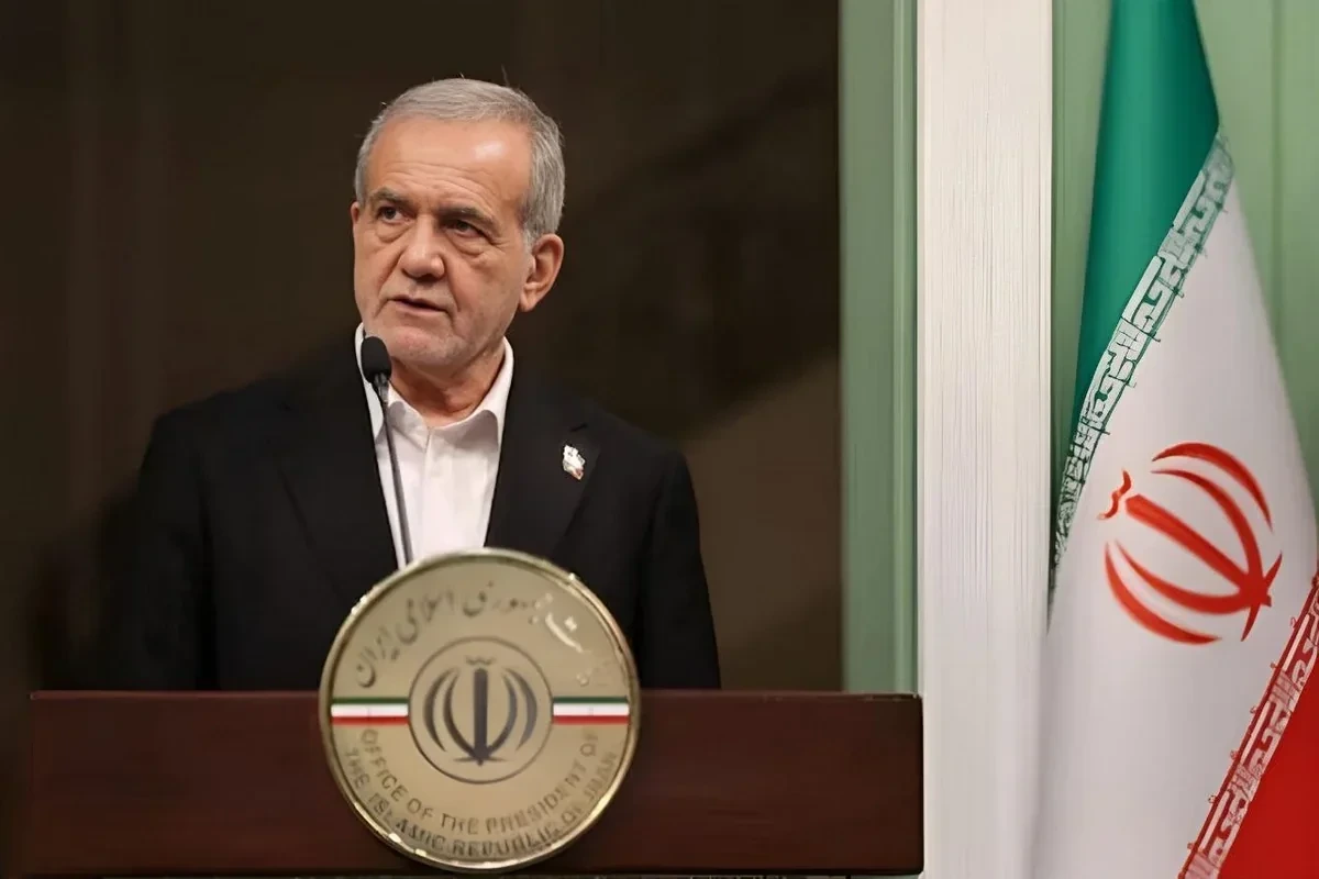 Pezeşkianın aldığı maaş hər kəsi TƏƏCCÜBLƏNDİRDİ