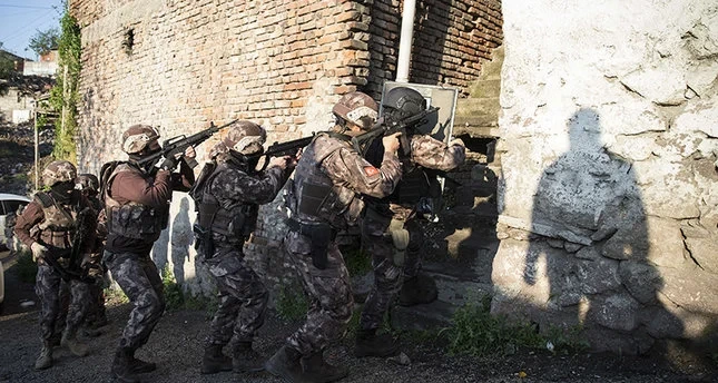 MİT-dən əməliyyat: İstanbulda terrora hazırlaşanlar saxlanıldı