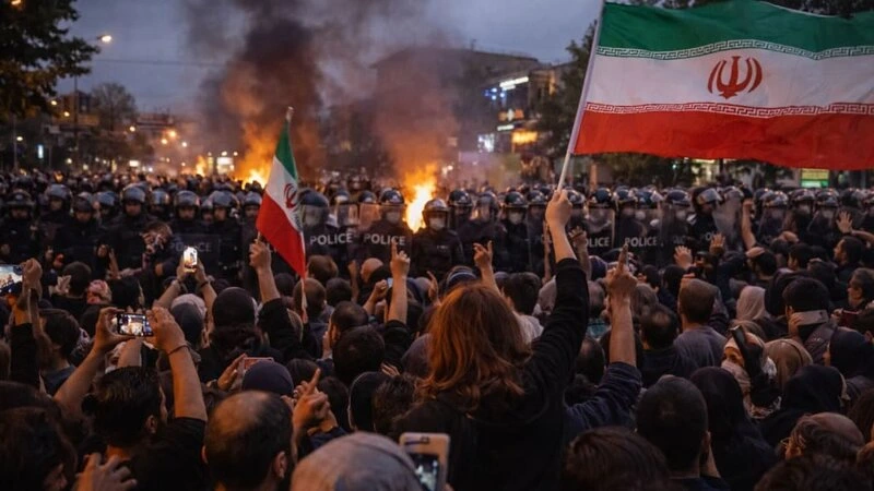 Müttəfiqləri İrandan uzaqlaşırlar – “Gəmi batır”