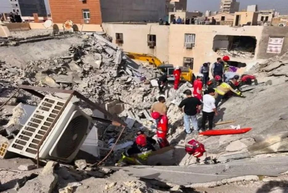 İranda yaşayış binasında partlayış baş verib, ölən və yaralananlar var