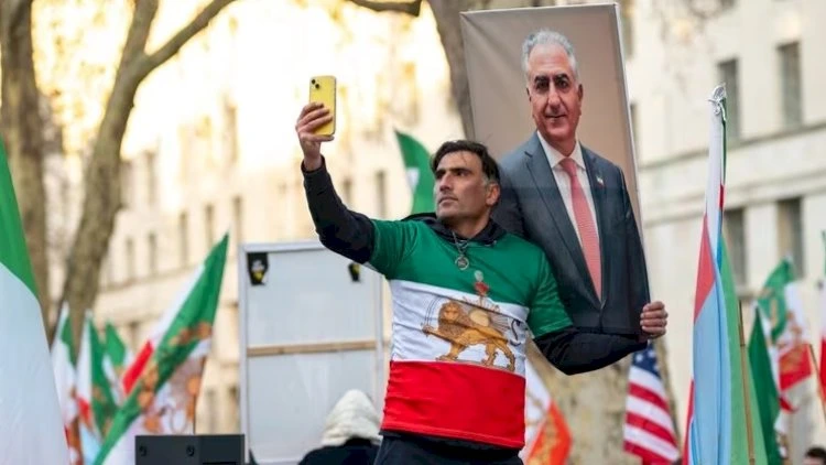 İranda gizli hakimiyyət dəyişikliyi başlayır - TƏHLİL