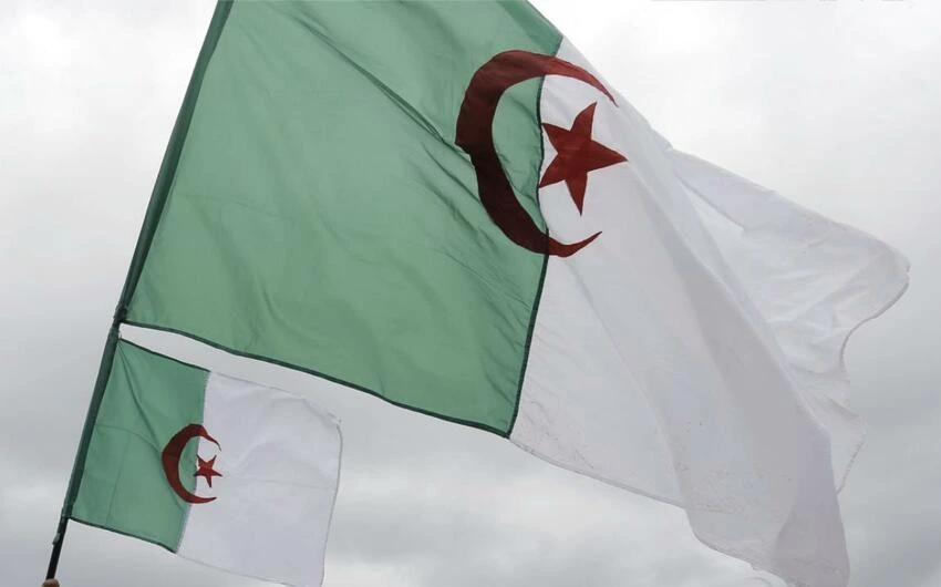 Əlcəzair BƏƏ ilə hava əlaqəsi müqaviləsini ləğv edir