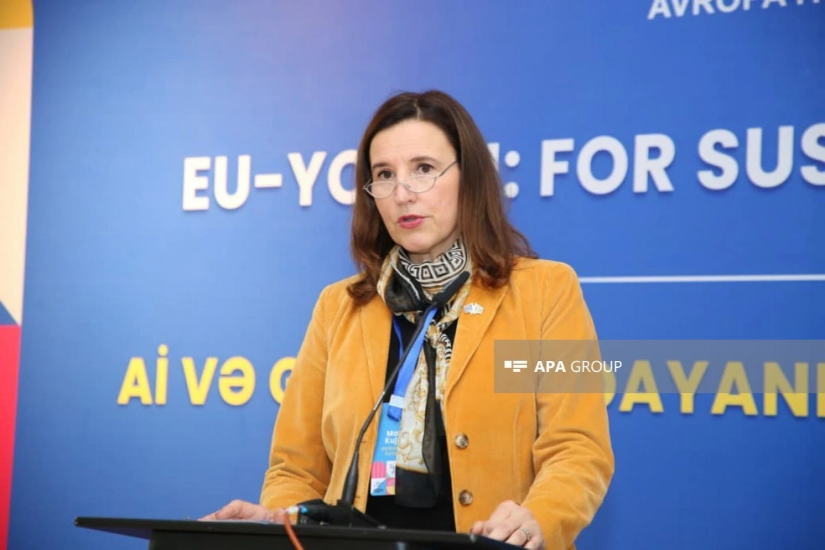 Aİ səfiri Xocalı soyqırımı qurbanlarının xatirəsini yad edib