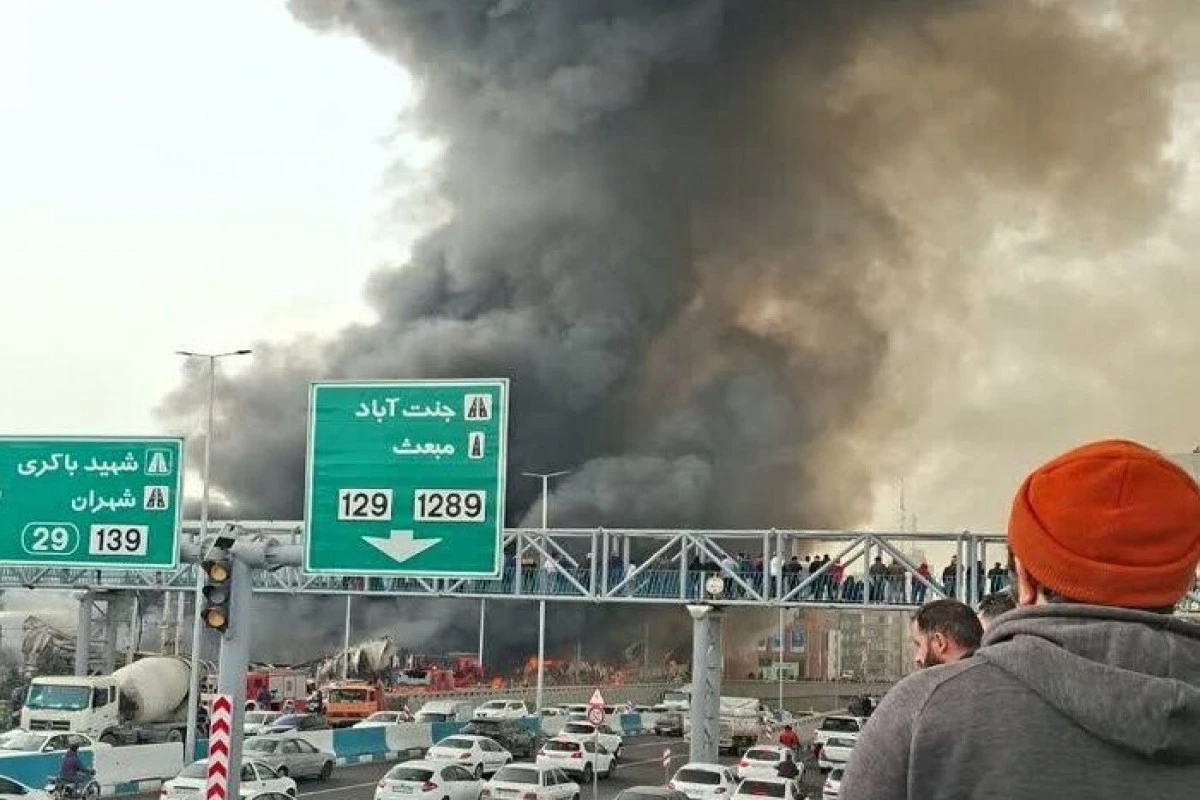 Tehranda bazarda böyük yanğın başlayıb