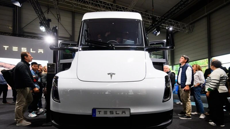 Mask kütləvi yük avtomobillərinin istehsalına start veriləcəyini elan edib