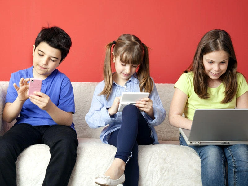 Uşaqların sosial şəbəkə alqoritmlərini aldatdığı dövr bitir - Ekspert