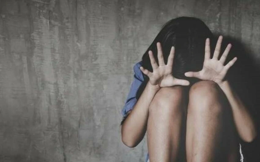 Zorakılığa məruz qalan 11 yaşlı qız müəssisəyə yerləşdirildi - Atalığı saxlanıldı