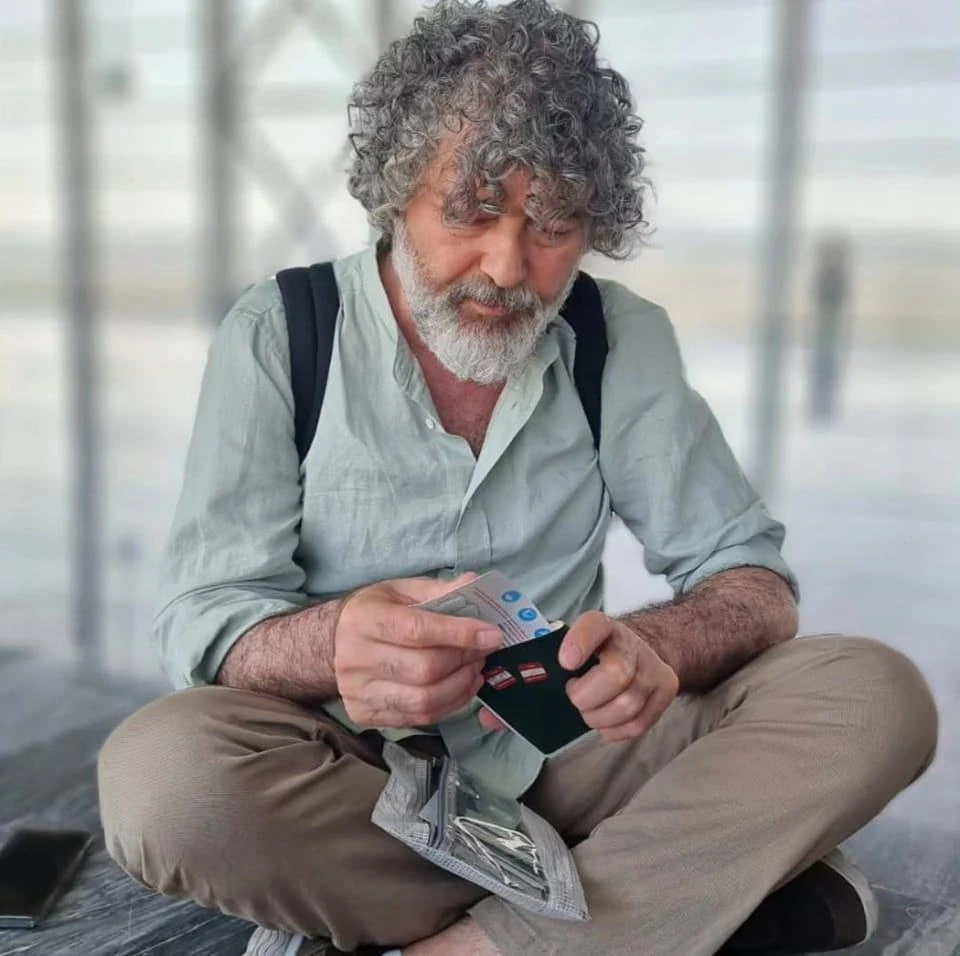 Tanıdığın sadə insanlar vəzifəyə gedən kimi sanki canavara çevrilirlər - Şahbaz Xuduoğlu