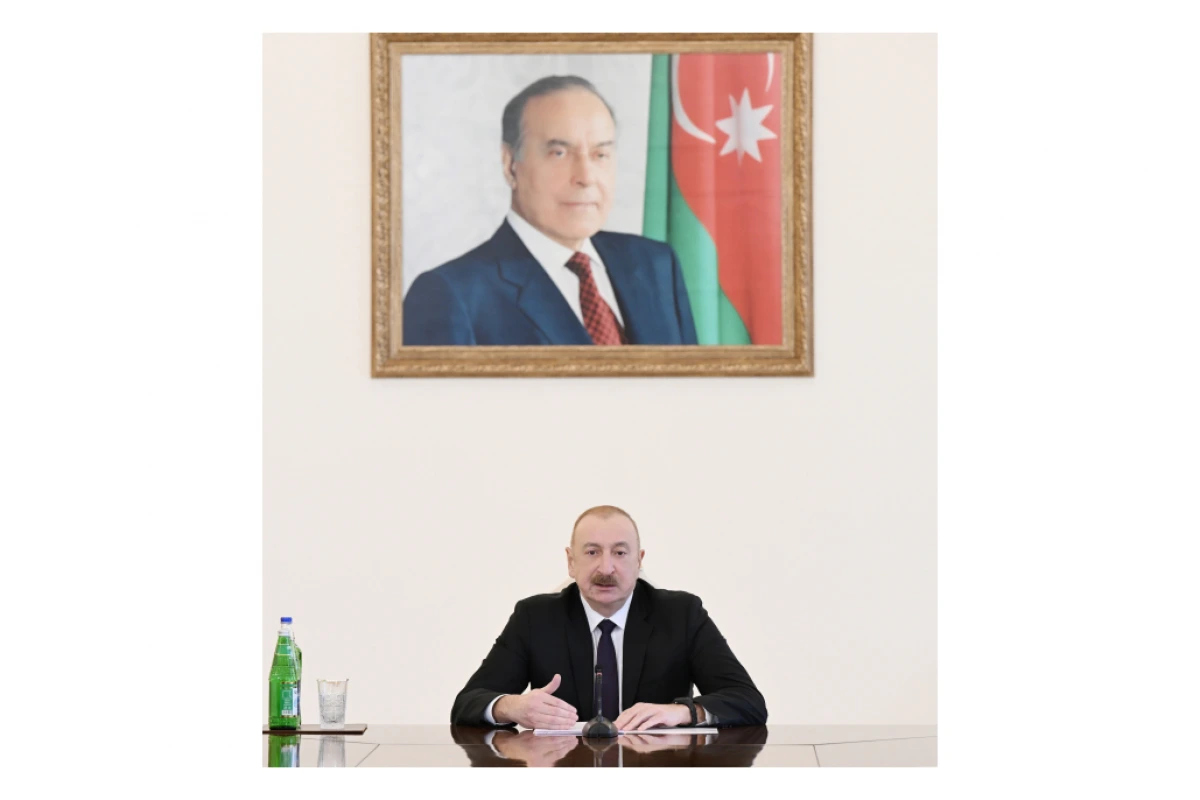 Dövlət başçısı: Məktəblərdə tədris proqramına müəyyən dəyişikliklər edilməlidir