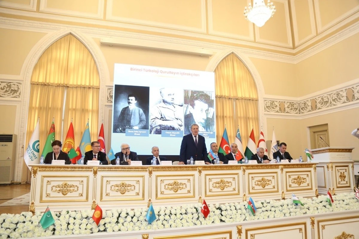 Birinci Türkoloji Qurultayın 100 illiyinə həsr olunmuş beynəlxalq konfrans keçirilib