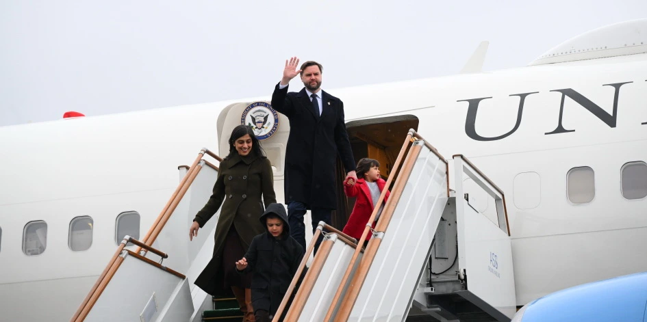 “Liderlərin xanımları diplomatiyada gizli rol oynayır” - Tofiq Abbasov