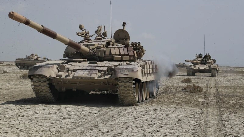 İrandan sərt mesajlar: Güzəştə yox, müharibəyə hazırıq