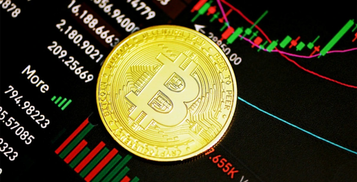 "Bitcoin"in məzənnəsi bir gündə 10 faizdən çox azaldı