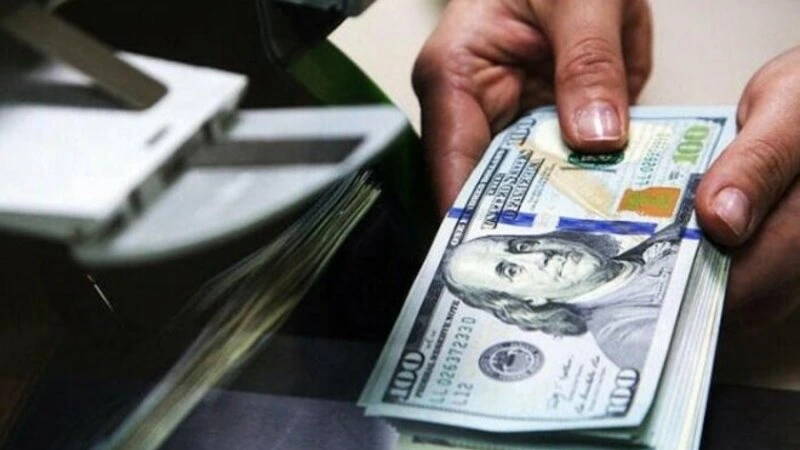 KİV: Trampın idarəetmə üslubu dolların məzənnəsinə mənfi təsir göstərir