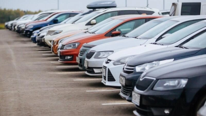 Dövlət qurumu 32 avtomobilin servisinə 5,4 milyon manat ayırdı