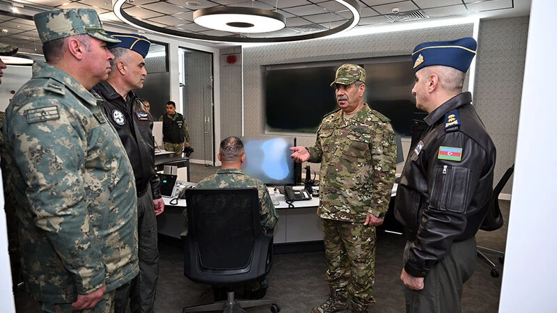 Zakir Həsənov xidməti-döyüş fəaliyyətini yoxlayıb