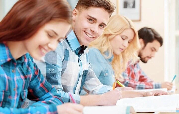 Bu gün Azərbaycanda Gənclər Günüdür