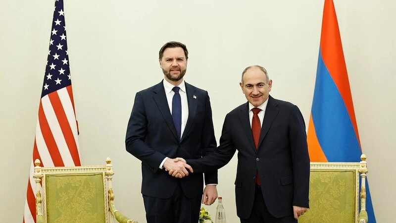 ABŞ Rusiyanı Ermənistandan çıxarır