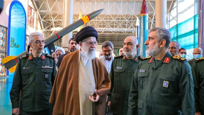 Deyns: İranda hakimiyyət dəyişikliyindən başqa yol yoxdur