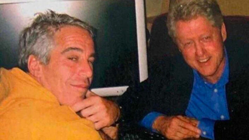 Hillari Klinton: Bill Epşteynin təyyarəsindən bir neçə dəfə istifadə edib