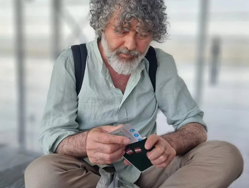 Tanıdığın sadə insanlar vəzifəyə gedən kimi sanki canavara çevrilirlər - Şahbaz Xuduoğlu