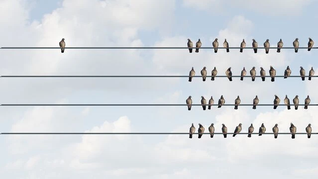 Kütlə içində özünü tək hiss etmək