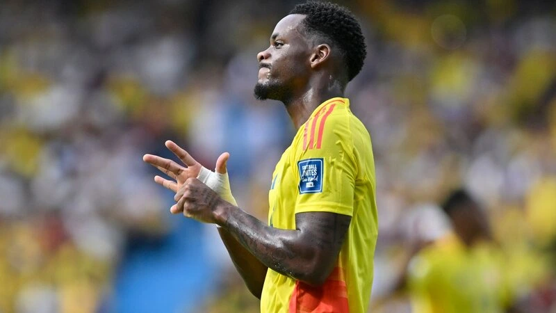 Con Duran müqavilə imzalamaq üçün Sankt-Peterburqa yola düşdü