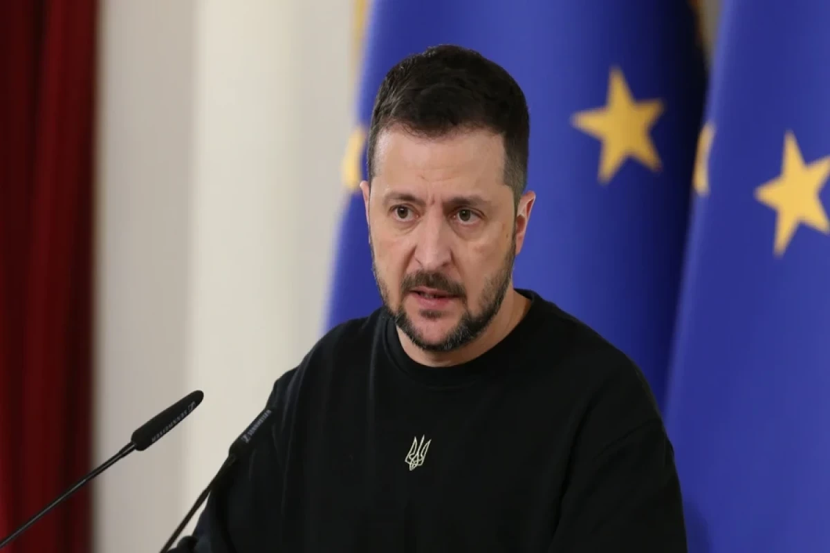 Zelenski: Ukrayna bundansa, mübarizəni davam etdirməyə üstünlük verir