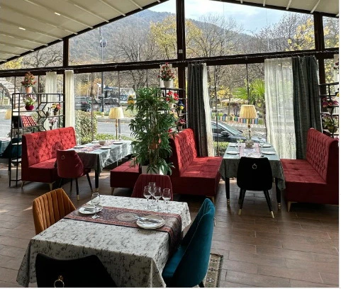 Qəbələdə restoranda insidenti: Hesab qalmaqalı 10 günlük həbslə bitdi