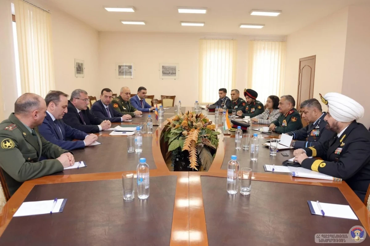 Ermənistan və Hindistan hərbi-texniki əməkdaşlıq məsələlərini müzakirə edib