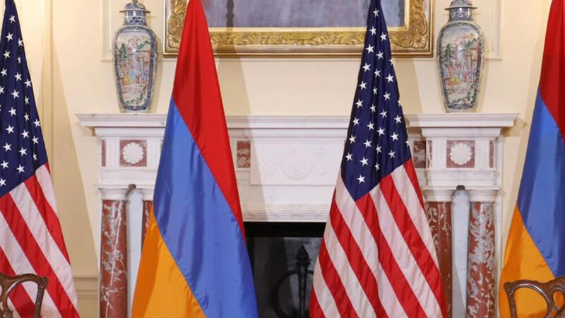 ABŞ və Ermənistan arasında hərbi əməkdaşlıq müzakirə edildi