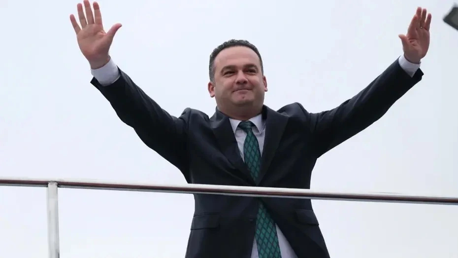 Bələdiyyə başçısı cinsi təcavüz ittihamı ilə vəzifədən uzaqlaşdırıldı