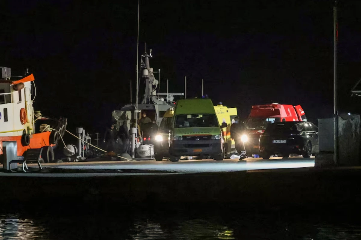 Yunanıstanda miqrant qayığı gəmi ilə toqquşub, 15 nəfər ölüb