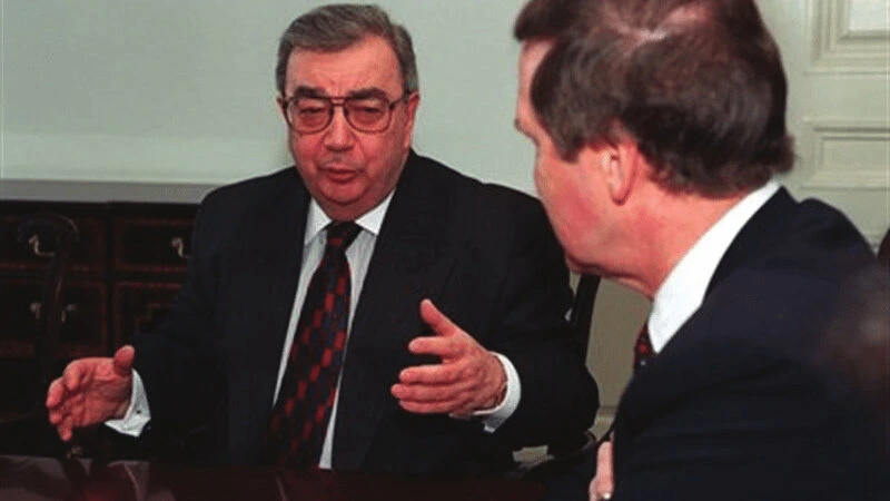 Primakov açıq şəkildə bizə dedi ki, Bakıya qaytarılmalıdır - Atanesyan