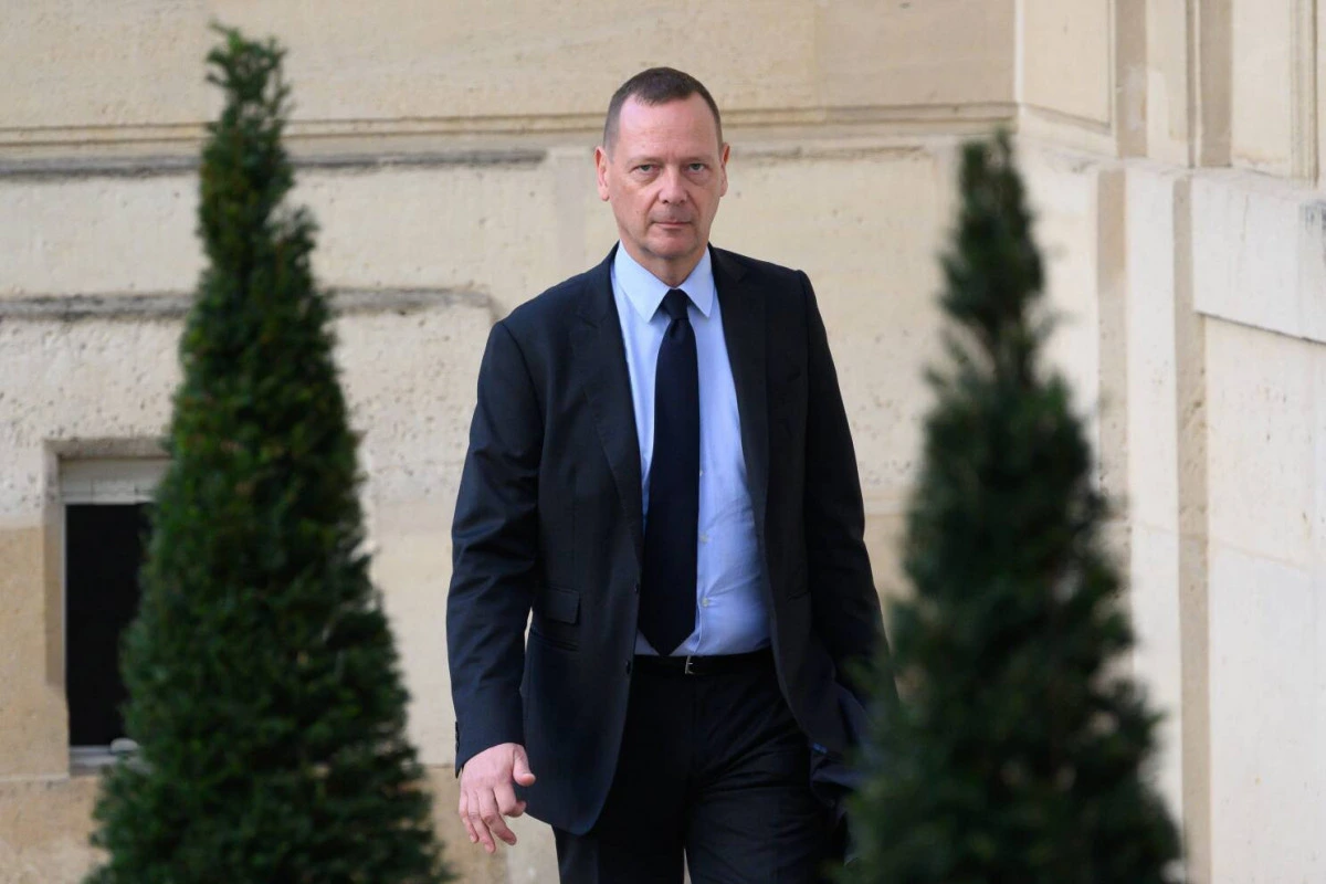 Makronun müşaviri Rusiya rəsmiləri ilə danışıqlar aparmaq üçün Moskvaya səfər edib