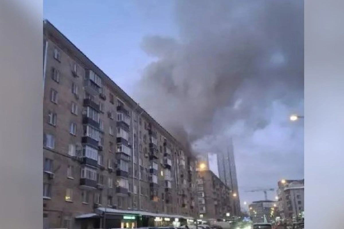 Moskvada yaşayış binasında yanğın olub