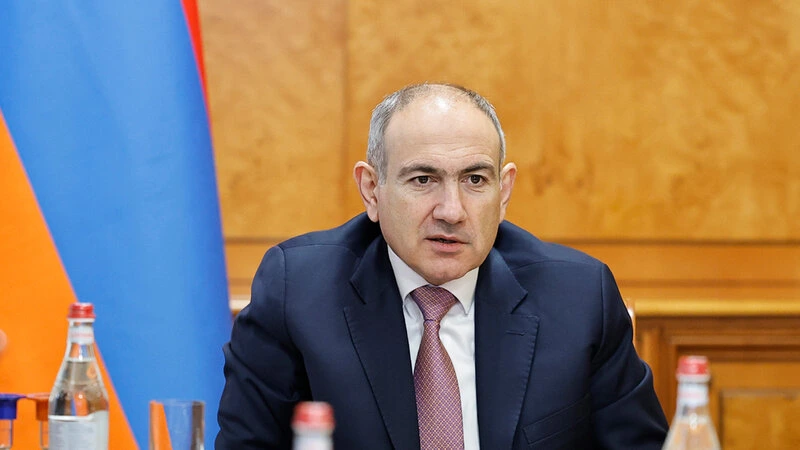 Paşinyan Azərbaycana dəmir yolu üçün fərqli istiqamət təklif etdi