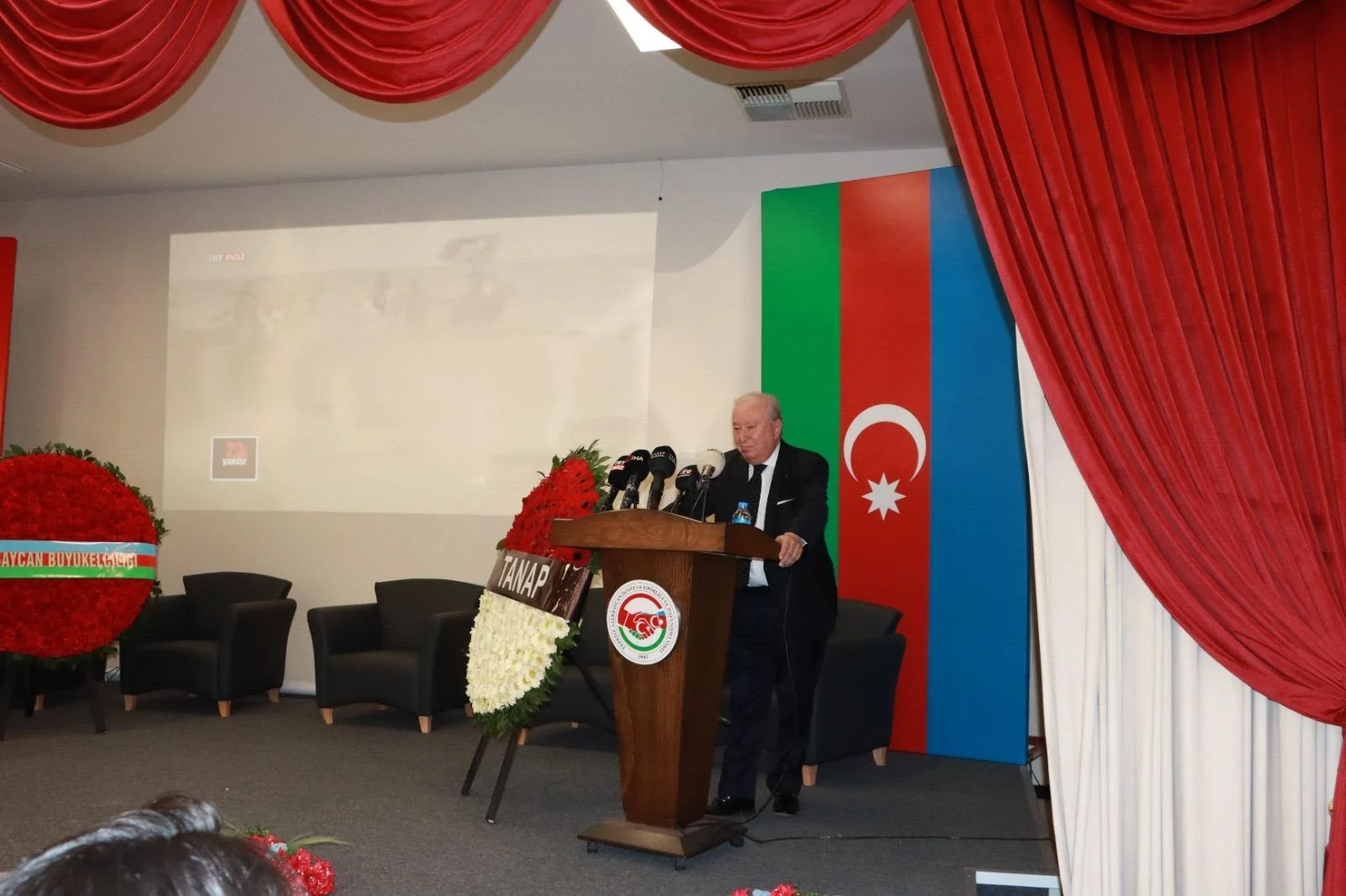 Ankarada 20 yanvar faciəsinin şəhidləri yad edildi -FOTO