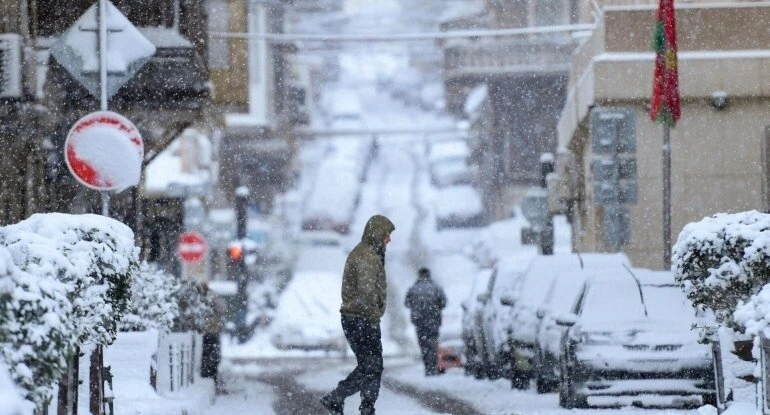 “Bir neçə gün qar yağır, Bakı iflic olur” - Paytaxt heç vaxt qışa hazır olmayıb