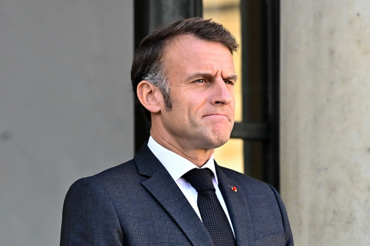 Makron Bricit Bardonun dəfninə dəvət olunmadı