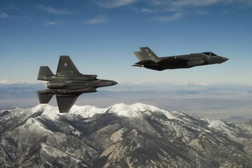 Danimarka və Fransa Qrenlandiya üzərində təlim uçuşları həyata keçirib