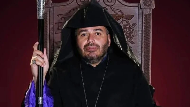 Ermənistanda daha bir yepiskop vəzifəsindən kənarlaşdırılıb