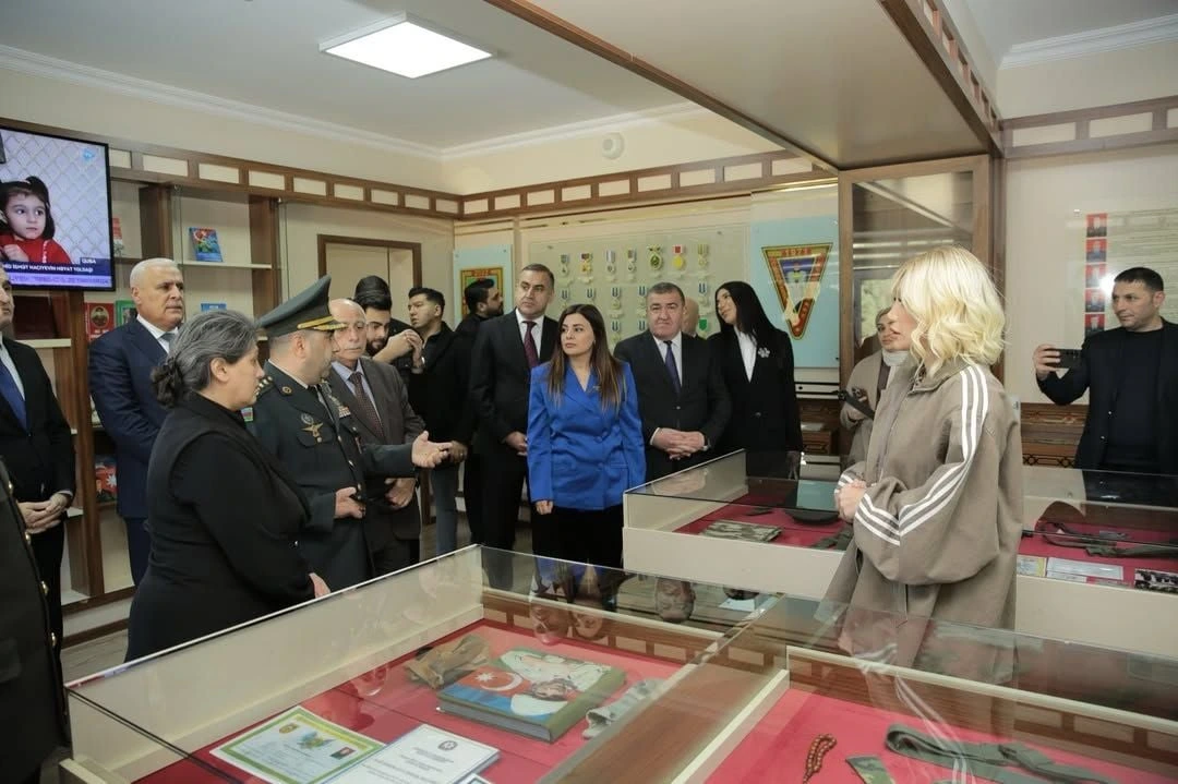 Tarkan nümunəsi: Röya da bircə məktəb tikdirsə, yaxşı olar