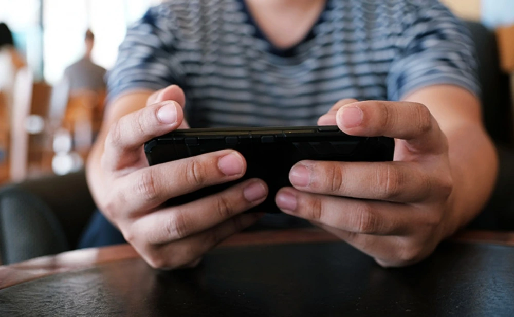 Sosial şəbəkələrdə söyüş və təhqir artıq sərt cəzalandırılacaq - Ekspert RƏYİ